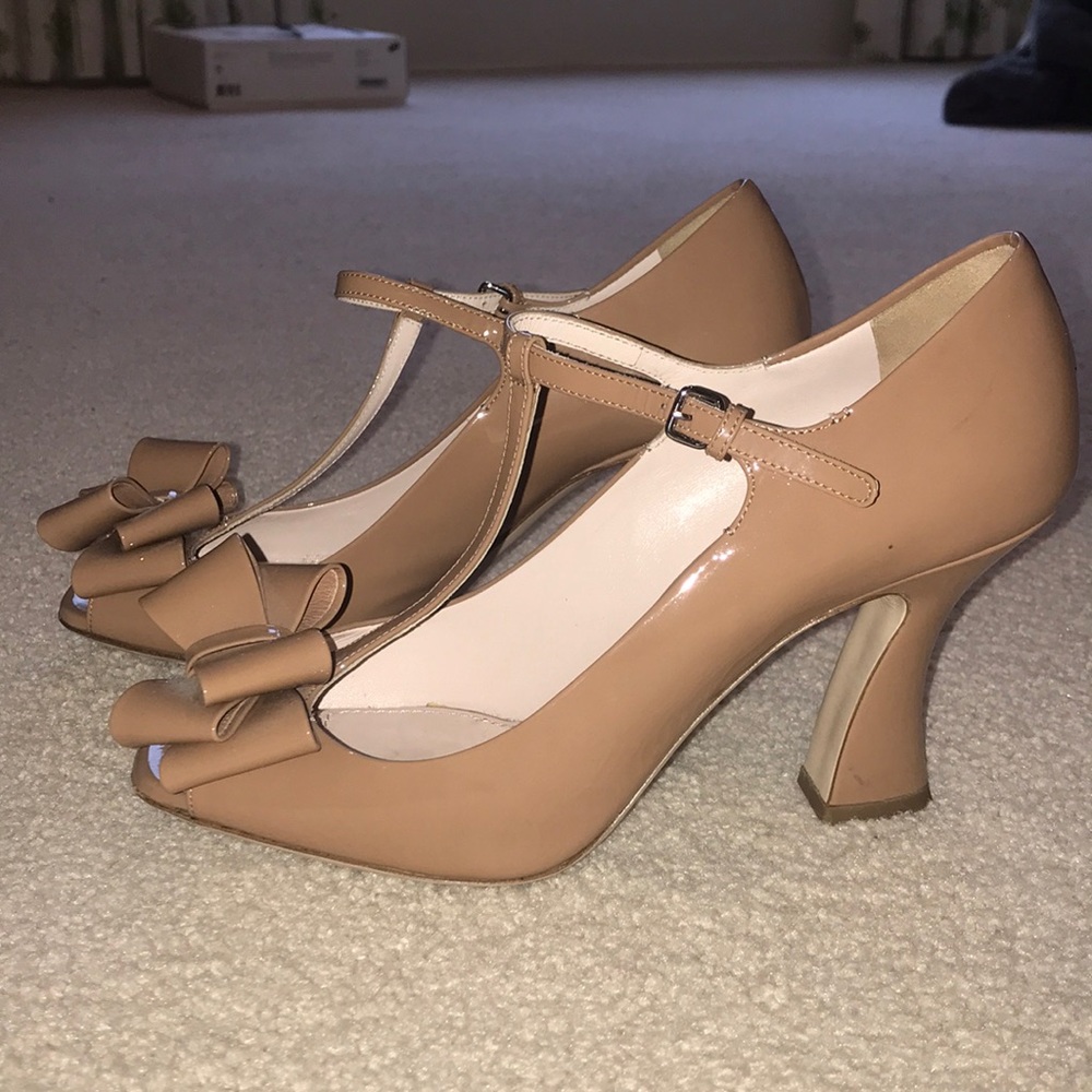 Miu miu super cute tan heel